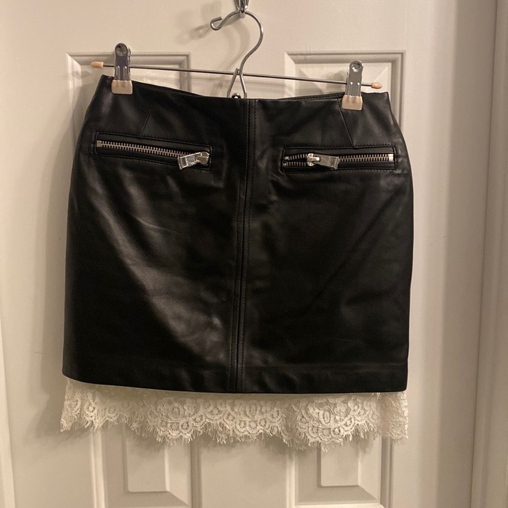 NWT LAMARQUE Leather Mini Skirt with white lace detail - Size 2